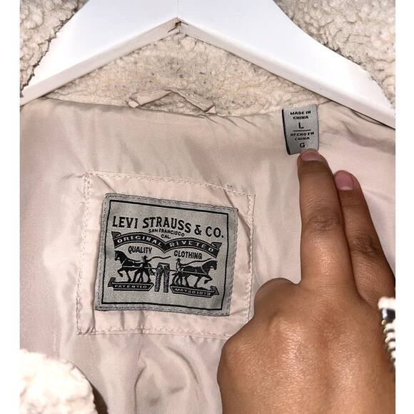 Levi's Sherpa Cream Teddy Medium Length Coat Jacket Super Warm Cozy Size Large - Picture 10 of 11